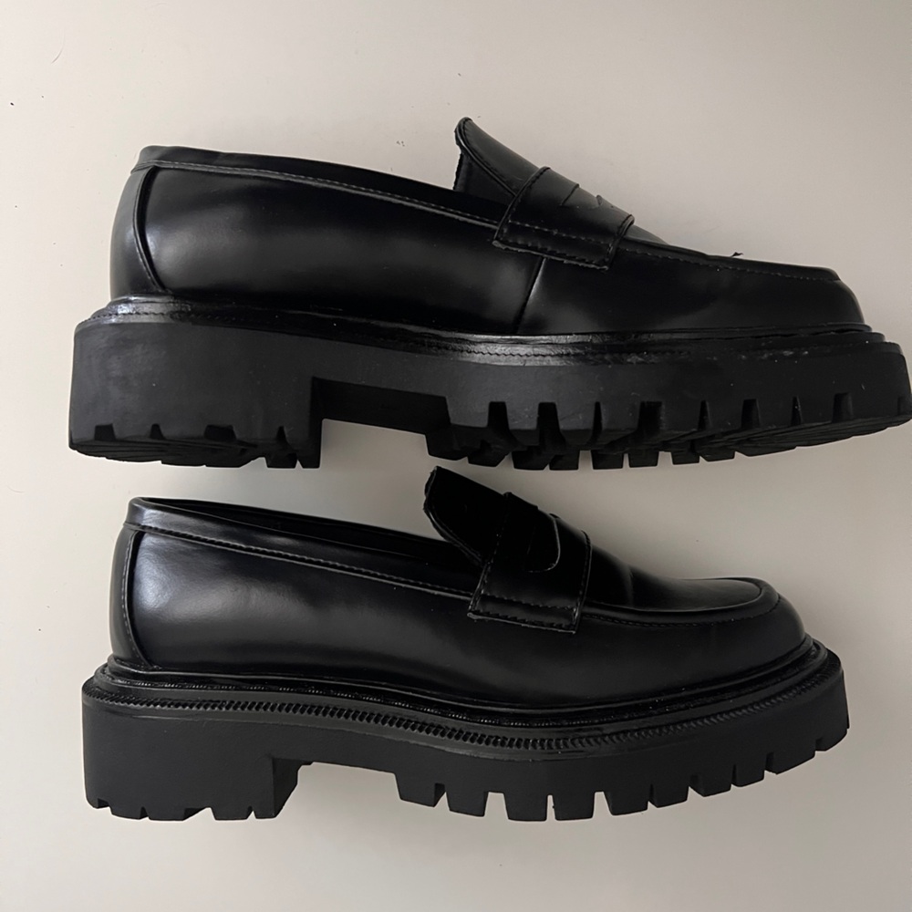 H&M Black Chunky Women’s Loafers | Size 38 | US Size 7